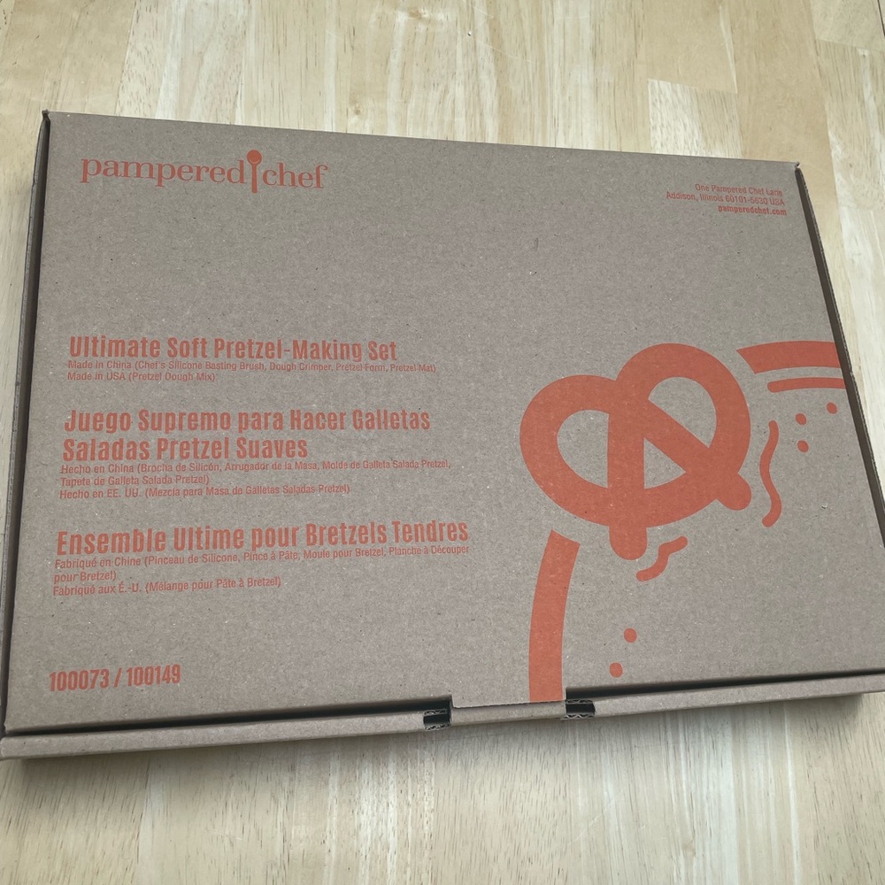 Pampered Chef Soft Pretzel Making Kit